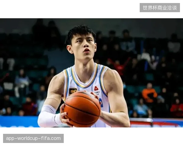 北京首钢新星曾凡博的静态天赋和投射潜力巨大，被认为是本届上限最高的锋线球员之一